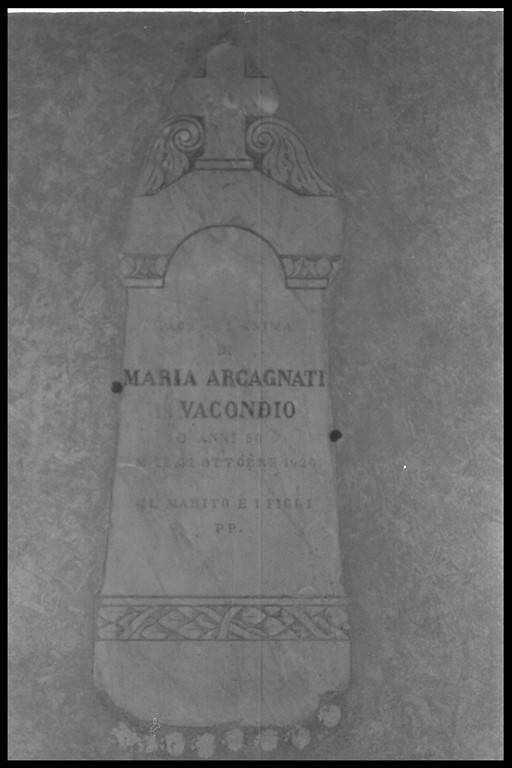 lapide tombale - produzione emiliana (sec. XX)