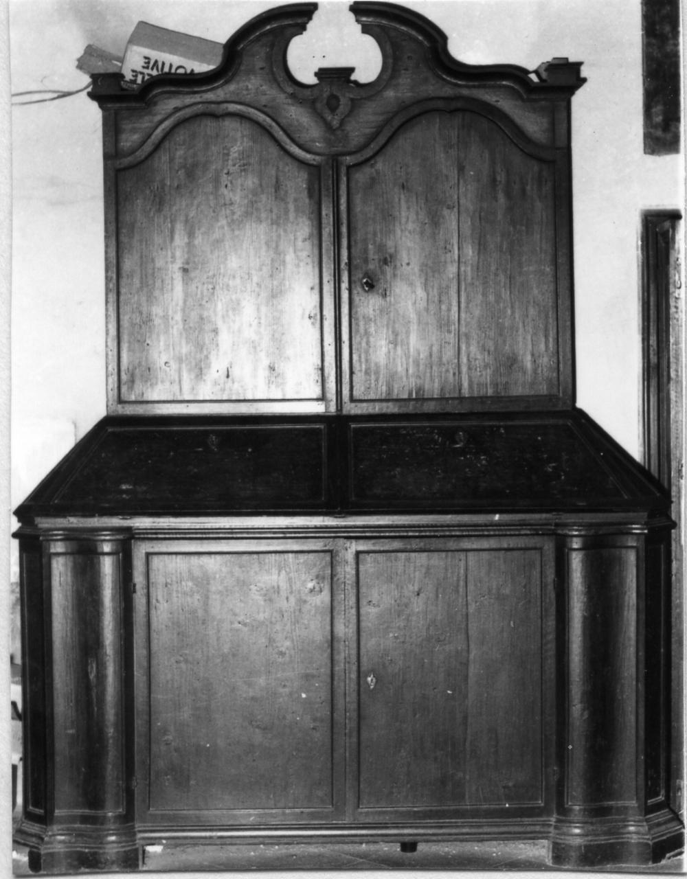 armadio - bottega emiliana (seconda metà sec. XVIII)