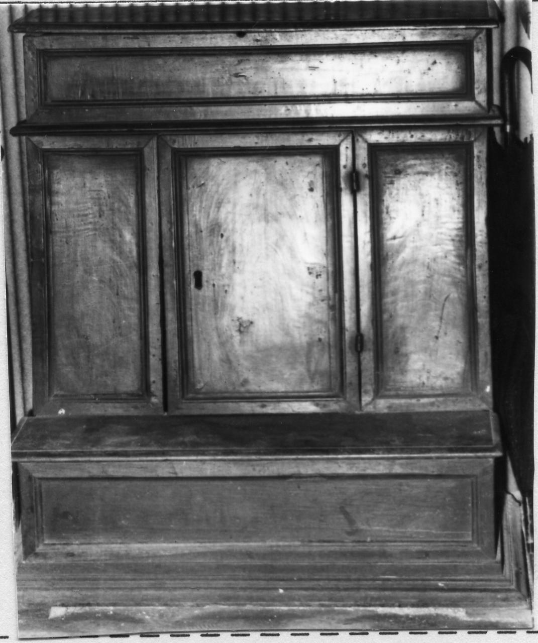 inginocchiatoio - bottega emiliana (seconda metà sec. XVII)