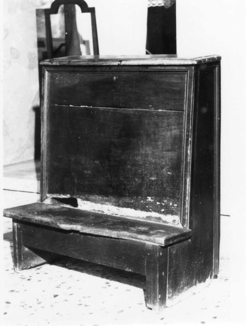 inginocchiatoio - bottega modenese (inizio sec. XVIII)