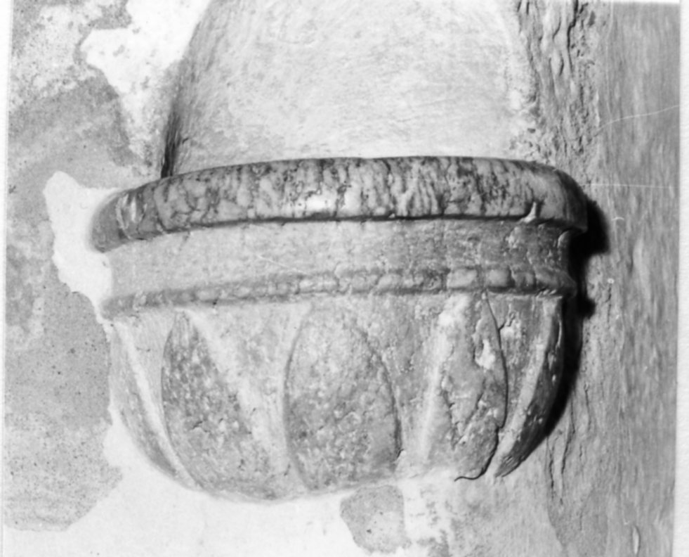 acquasantiera - bottega modenese (seconda metà sec. XVI)