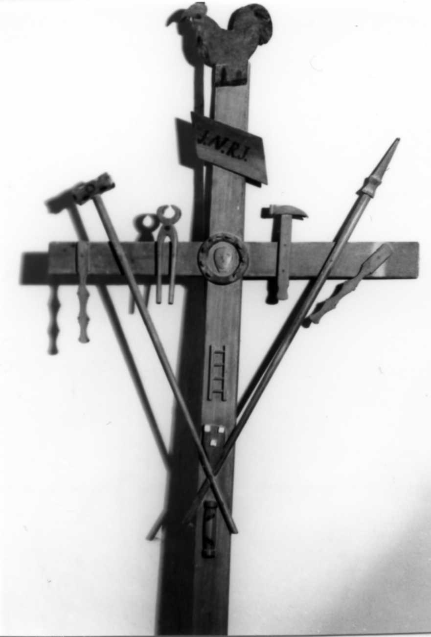 strumenti della passione (croce della Passione) - bottega modenese (seconda metà sec. XIX)