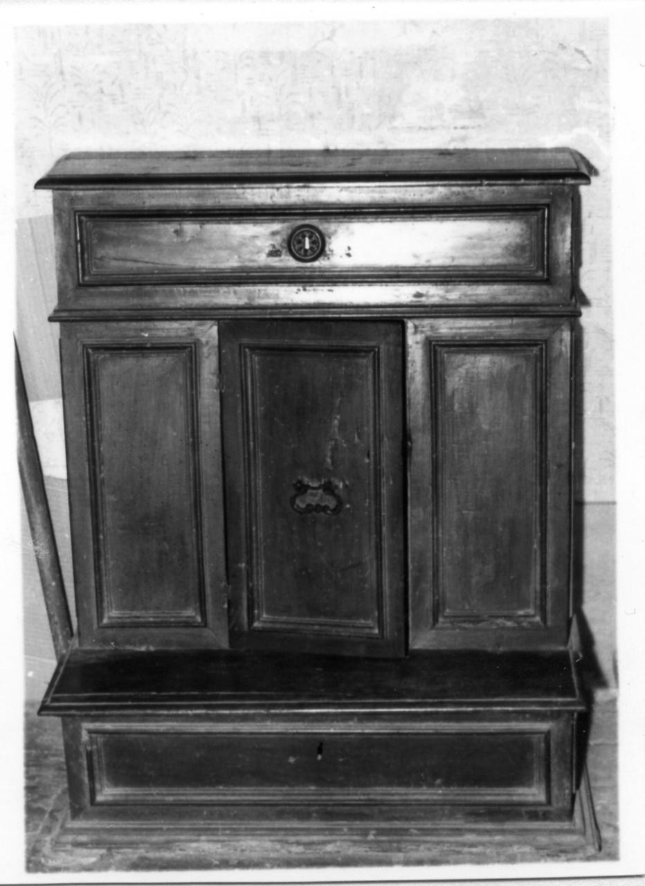 inginocchiatoio - bottega emiliana (seconda metà sec. XVII)