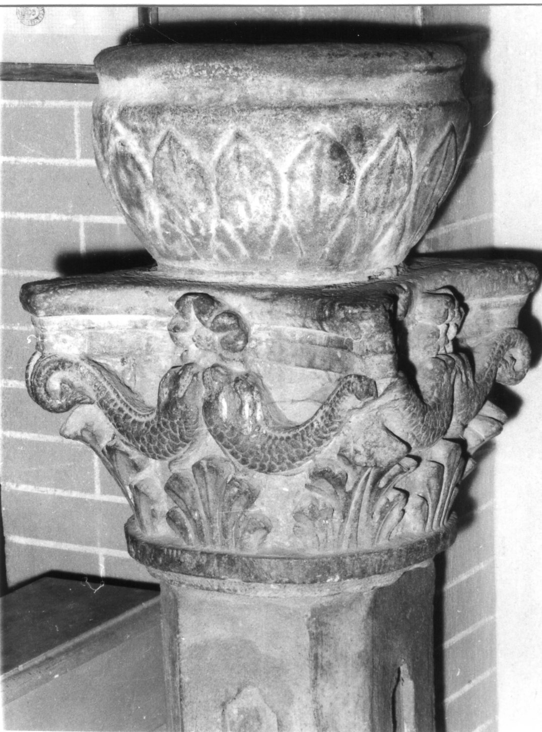 capitello - bottega modenese (inizio sec. XVI)