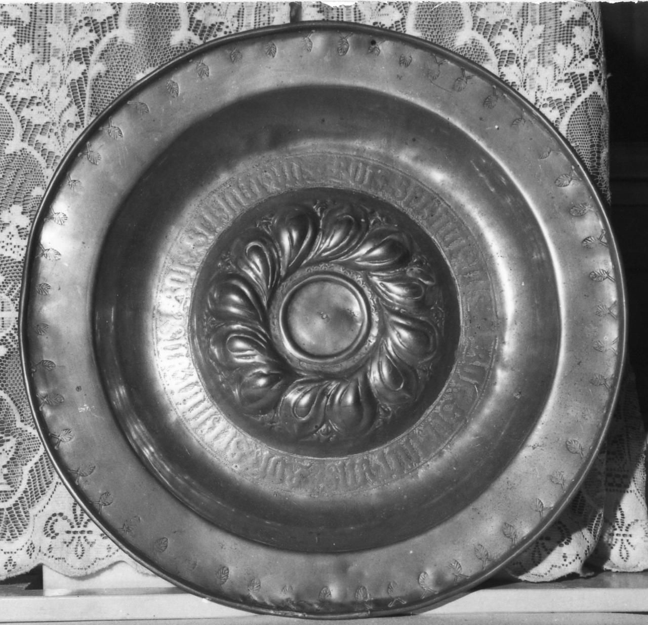 piatto per elemosine - bottega tedesca (fine sec. XV)