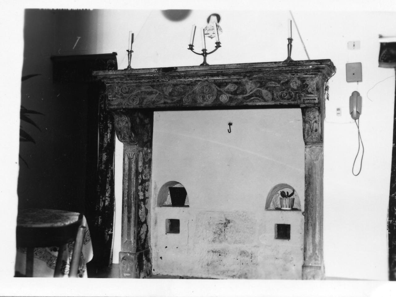 caminetto - bottega modenese (metà sec. XIX)