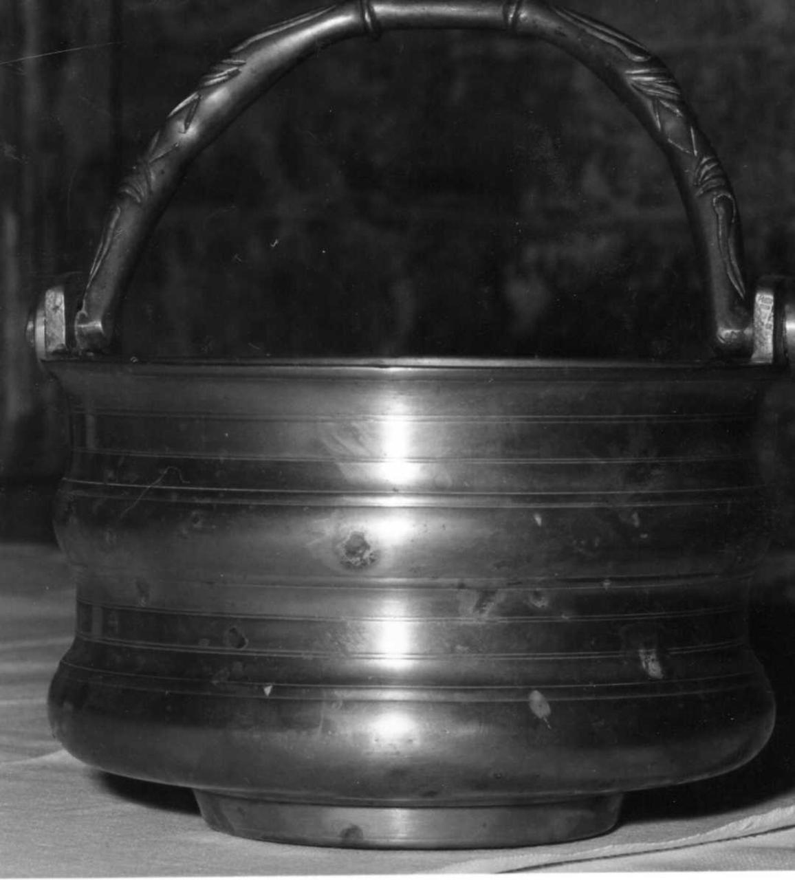 secchiello - bottega emiliana (inizio sec. XVII)