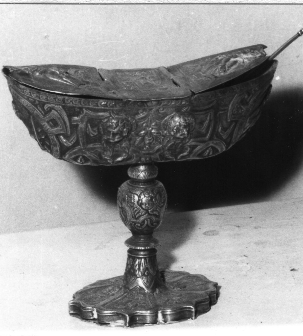 navicella portaincenso - bottega emiliana (seconda metà sec. XVI)