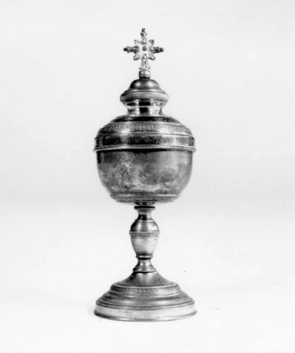 pisside - produzione italiana (fine sec. XIX)