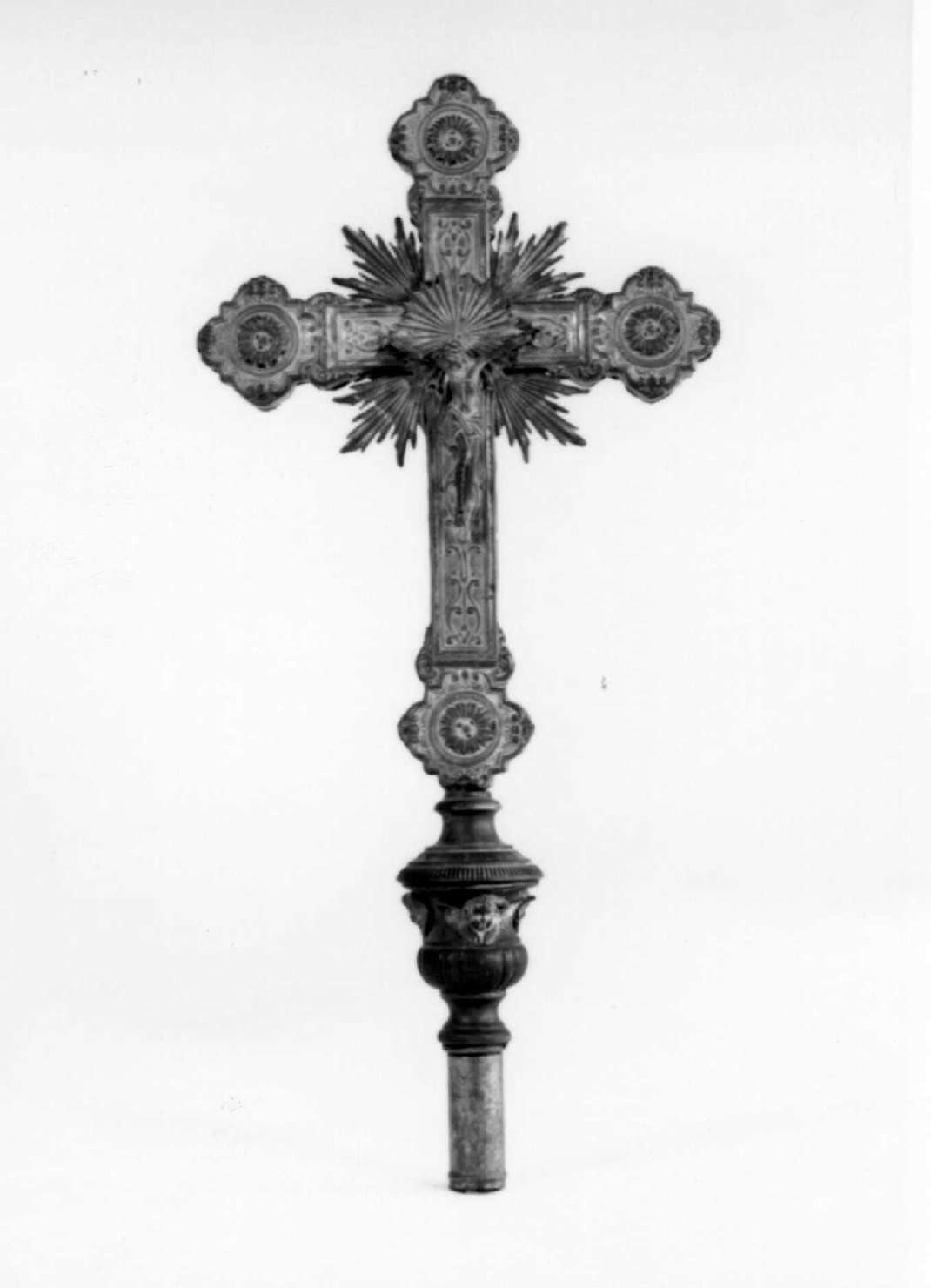 croce processionale - produzione italiana (fine/inizio secc. XIX/ XX)