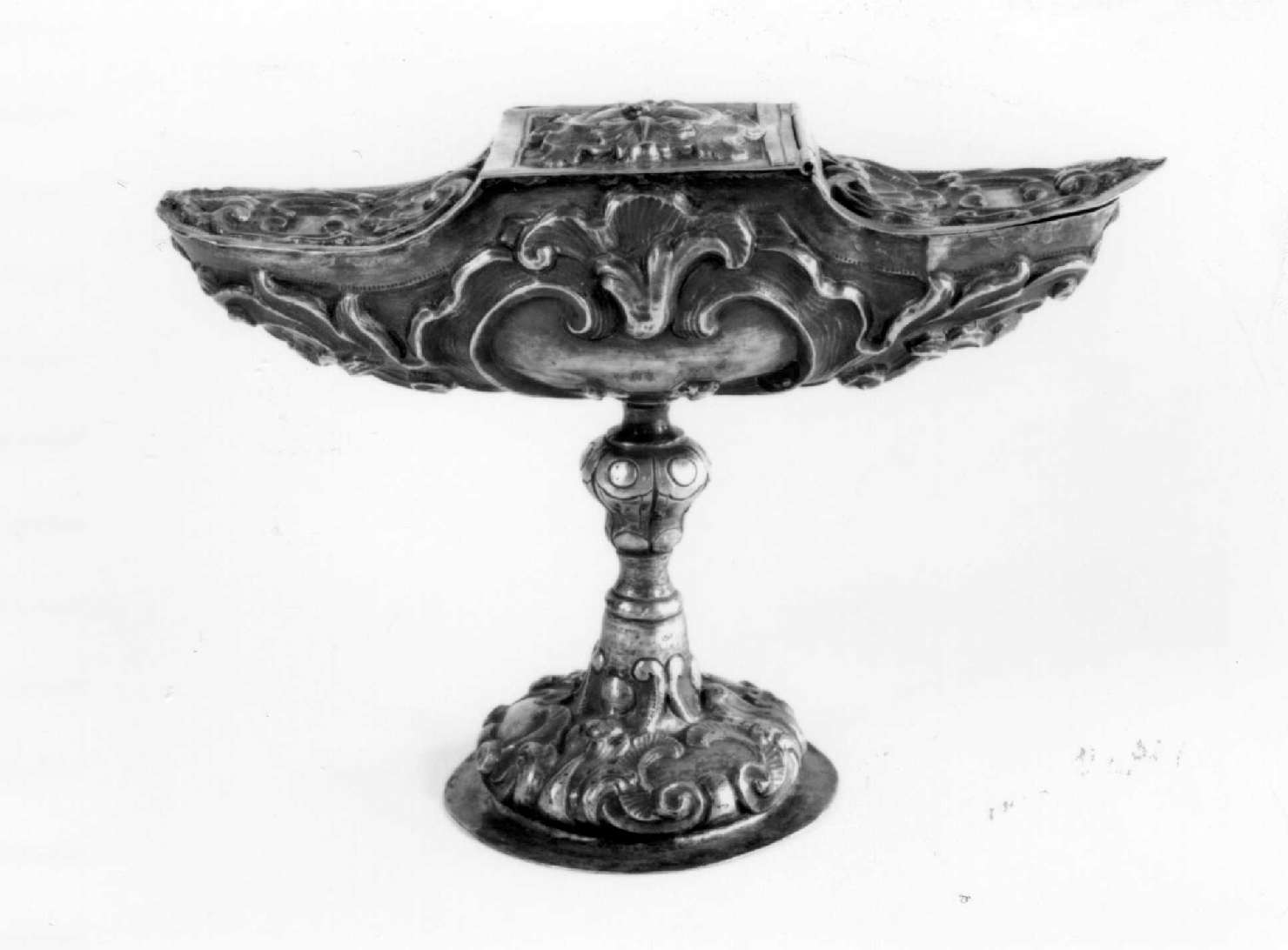 navicella portaincenso, elemento d'insieme - bottega reggiana (sec. XVIII)
