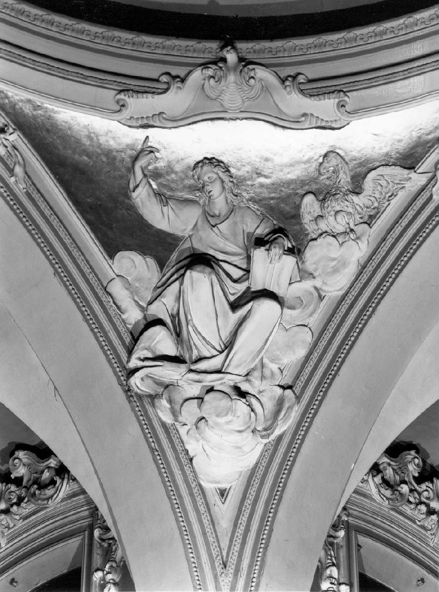 San Giovanni Evangelista (rilievo, elemento d'insieme) di Schiassi Antonio (sec. XVIII)