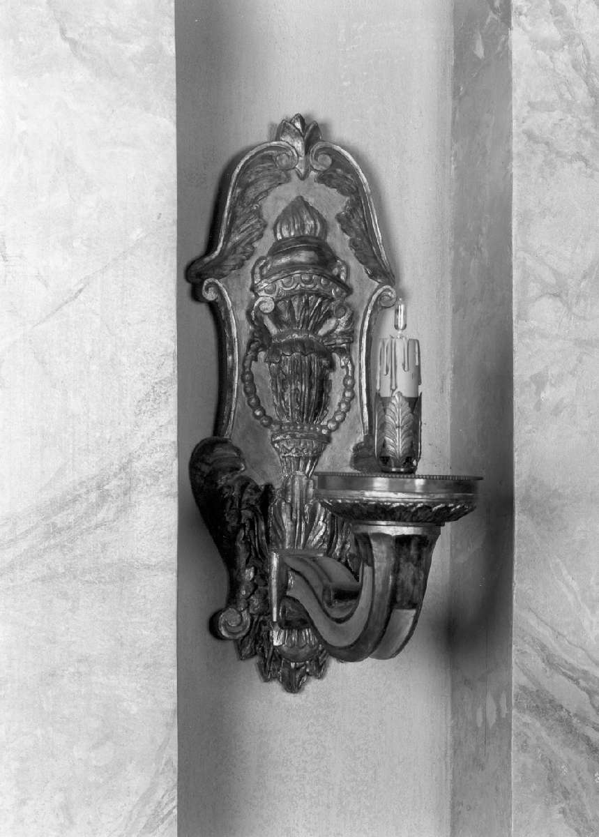 candeliere da parete di chiesa, serie - manifattura reggiana (prima metà sec. XIX)