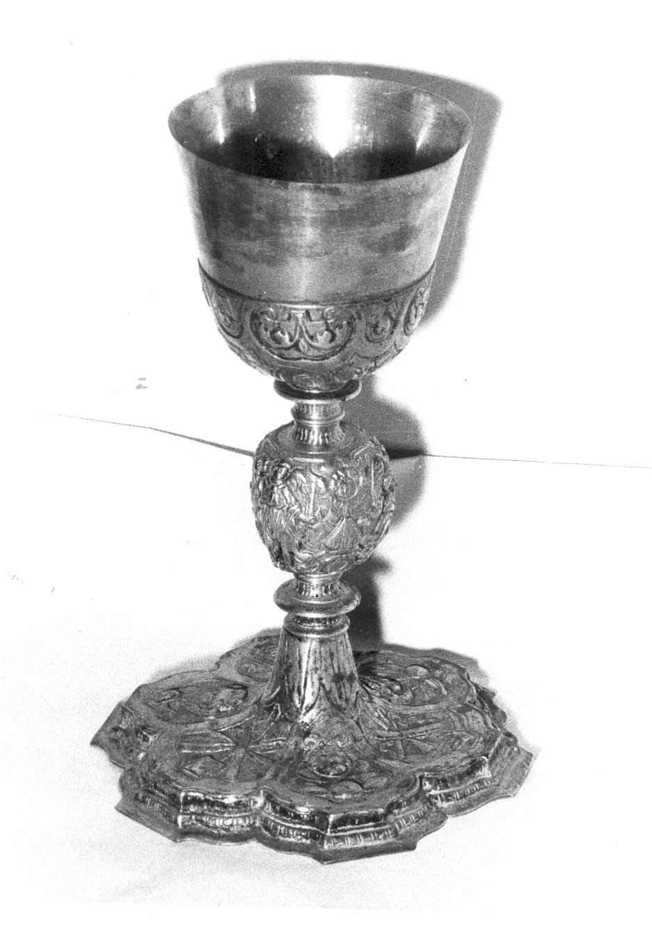 calice - manifattura emiliana (fine/inizio secc. XVI/ XVII)