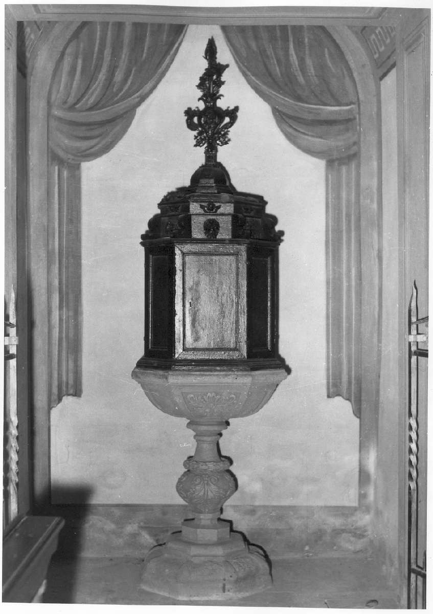 fonte battesimale - a fusto di Vignaroli Michele (attribuito), Ceccati Giacomo Gabriele (attribuito) (primo quarto sec. XVIII)