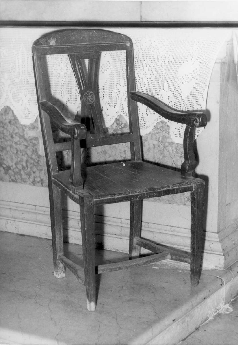 sedia - a braccioli - manifattura modenese (ultimo quarto, primo quarto sec. XVIII, sec. XIX)