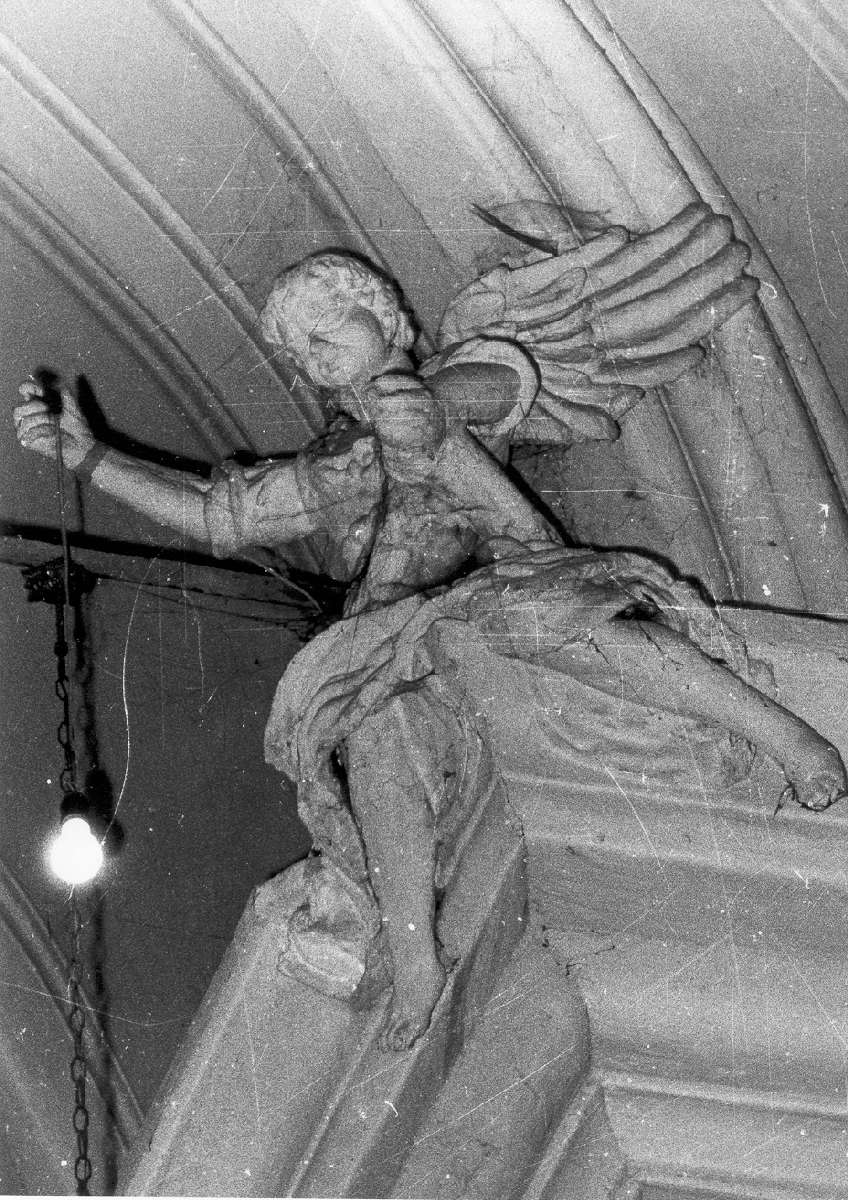 angelo reggifestone (statua, insieme) - ambito modenese (sec. XVIII)