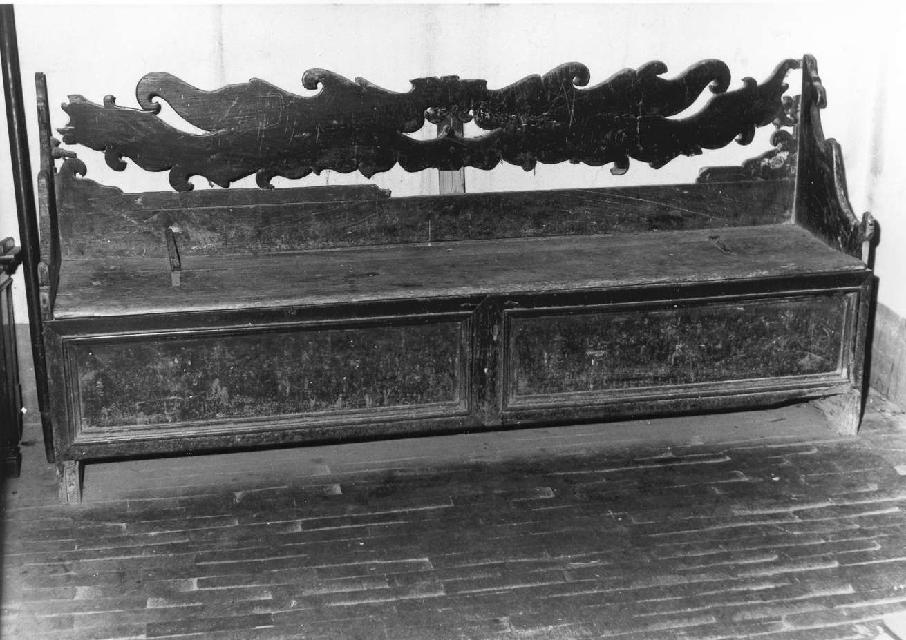 cassapanca - manifattura reggiana (sec. XVII)