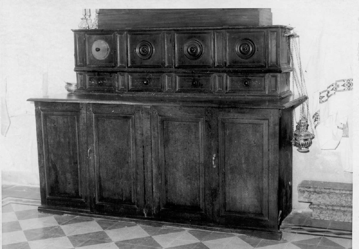 mobile da sacrestia con alzata - manifattura reggiana (sec. XVII, sec. XIX)
