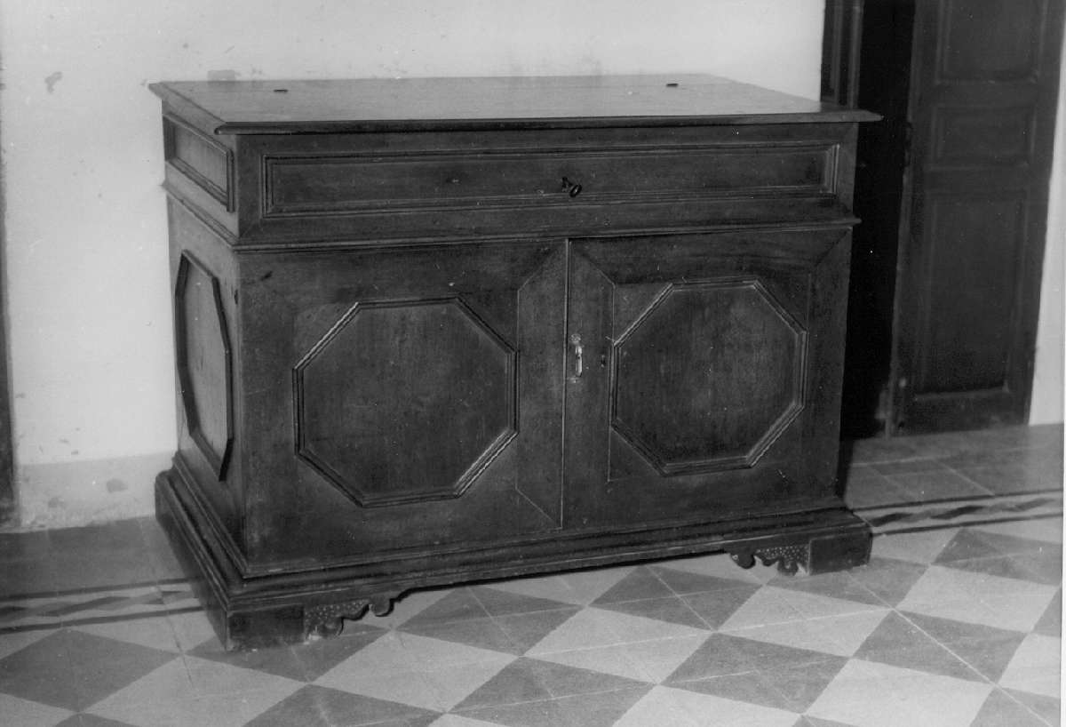 armadio da sacrestia - manifattura reggiana (fine/inizio secc. XVIII/ XIX)