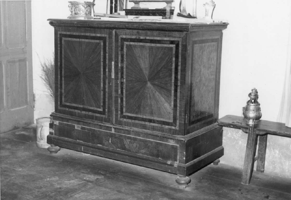 cassettone - manifattura emiliana (metà sec. XIX)