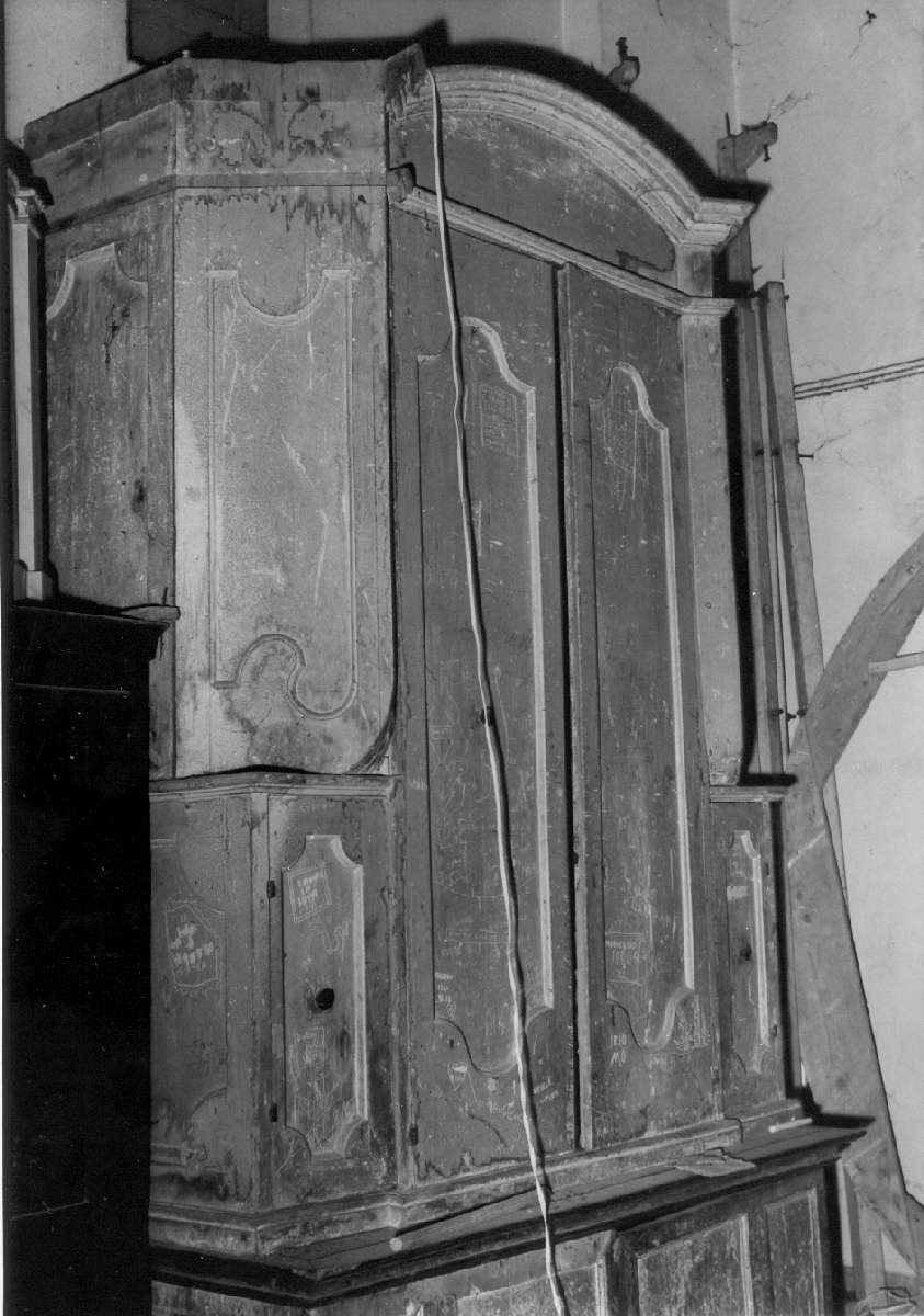 armadio - manifattura emiliana (prima metà sec. XVIII)