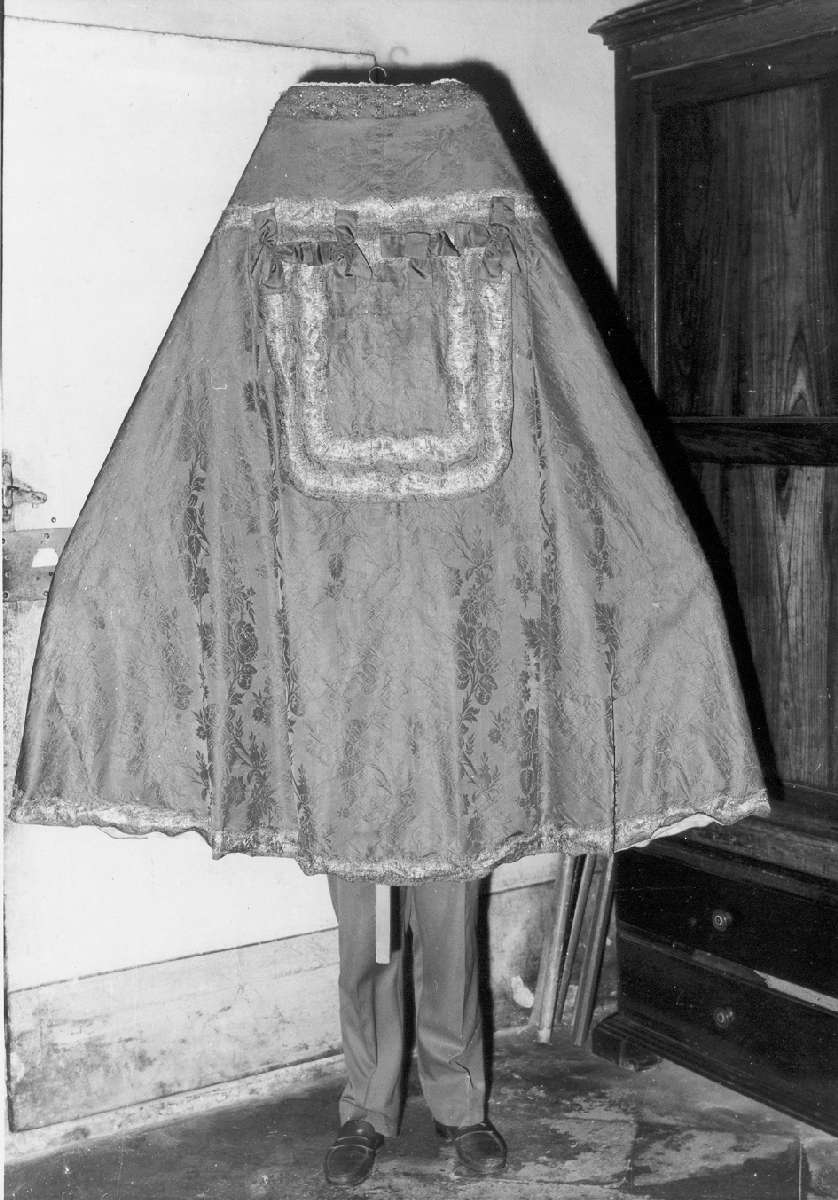 piviale, elemento d'insieme - manifattura emiliana (metà sec. XIX)