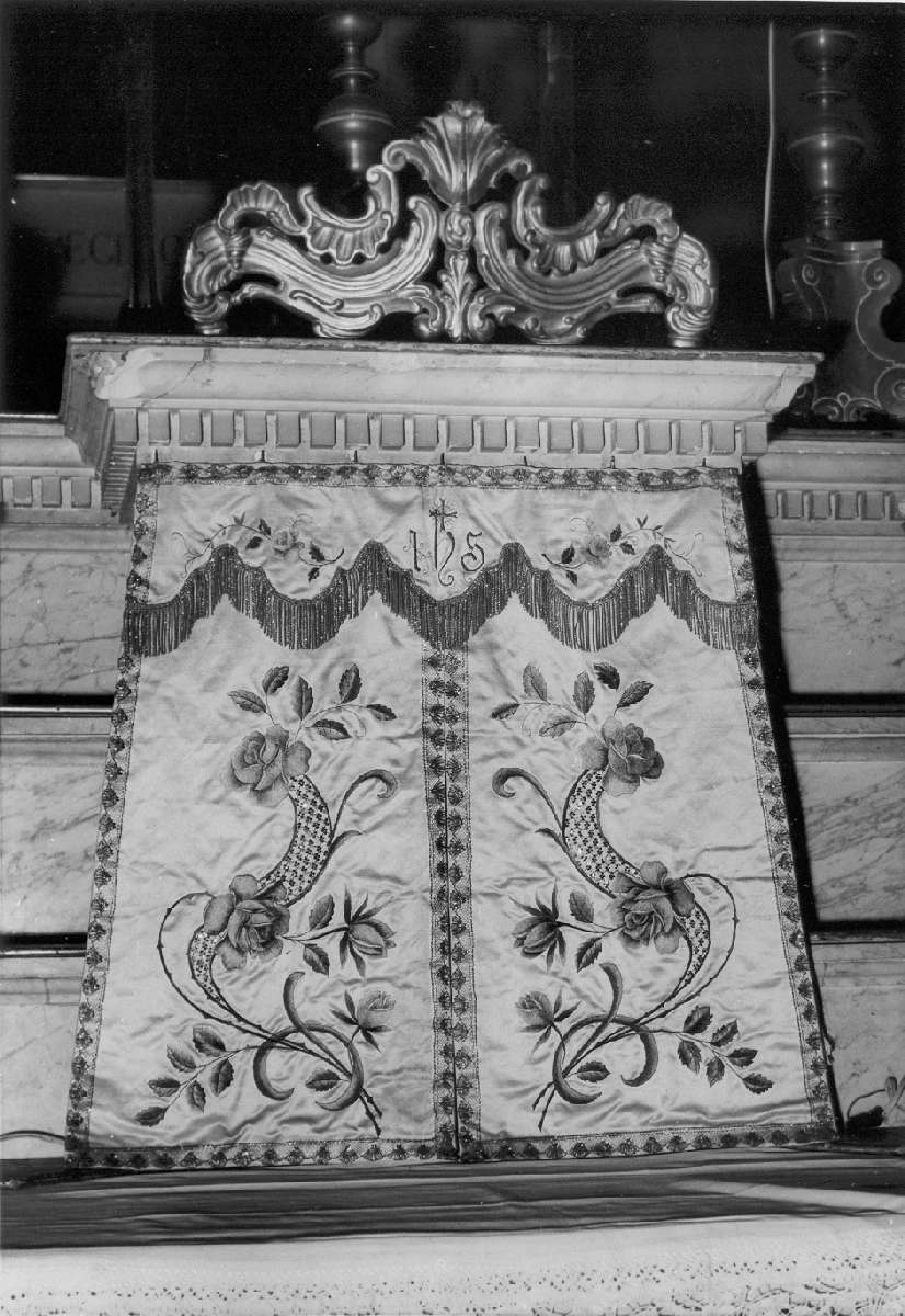 conopeo di tabernacolo - manifattura emiliana (metà sec. XIX)