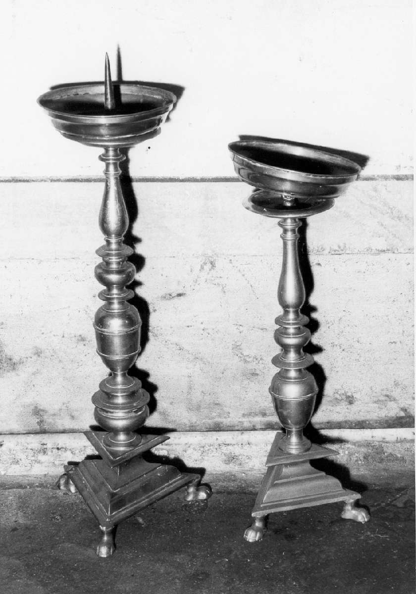 candeliere d'altare, serie - manifattura emiliana (metà sec. XVII)