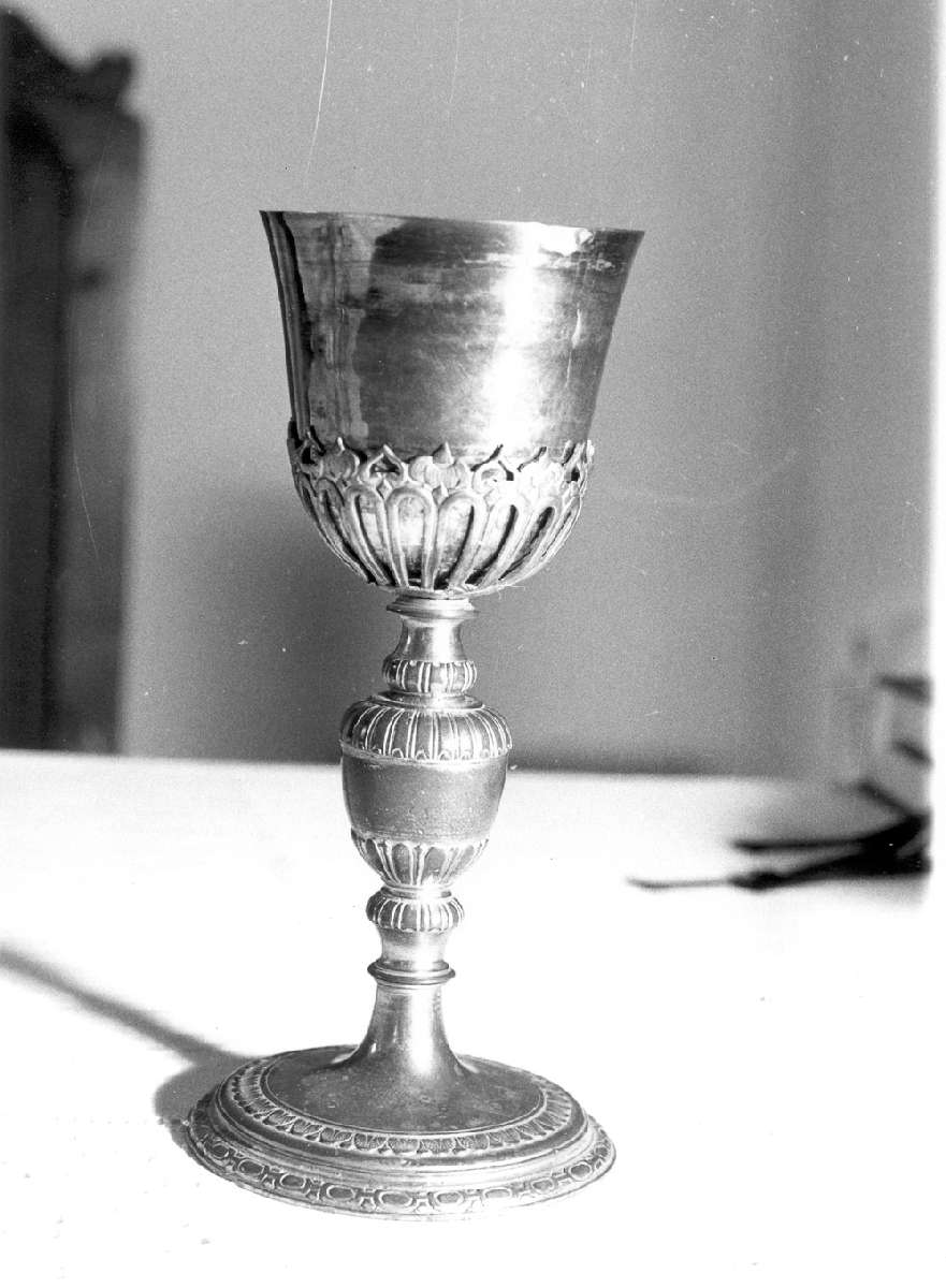 calice - bottega reggiana (fine/inizio secc. XVI/ XVII)