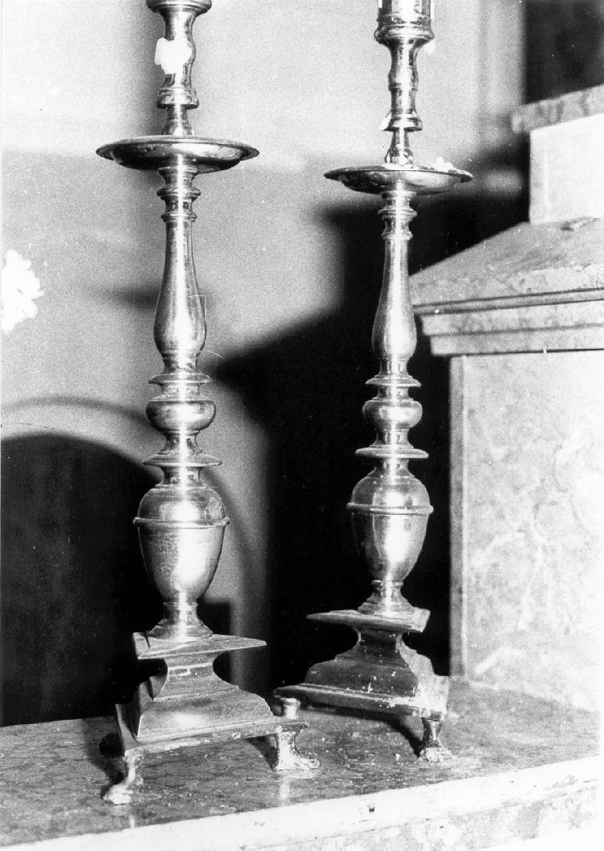 candeliere d'altare, serie - manifattura reggiana (secc. XVII/ XVIII)