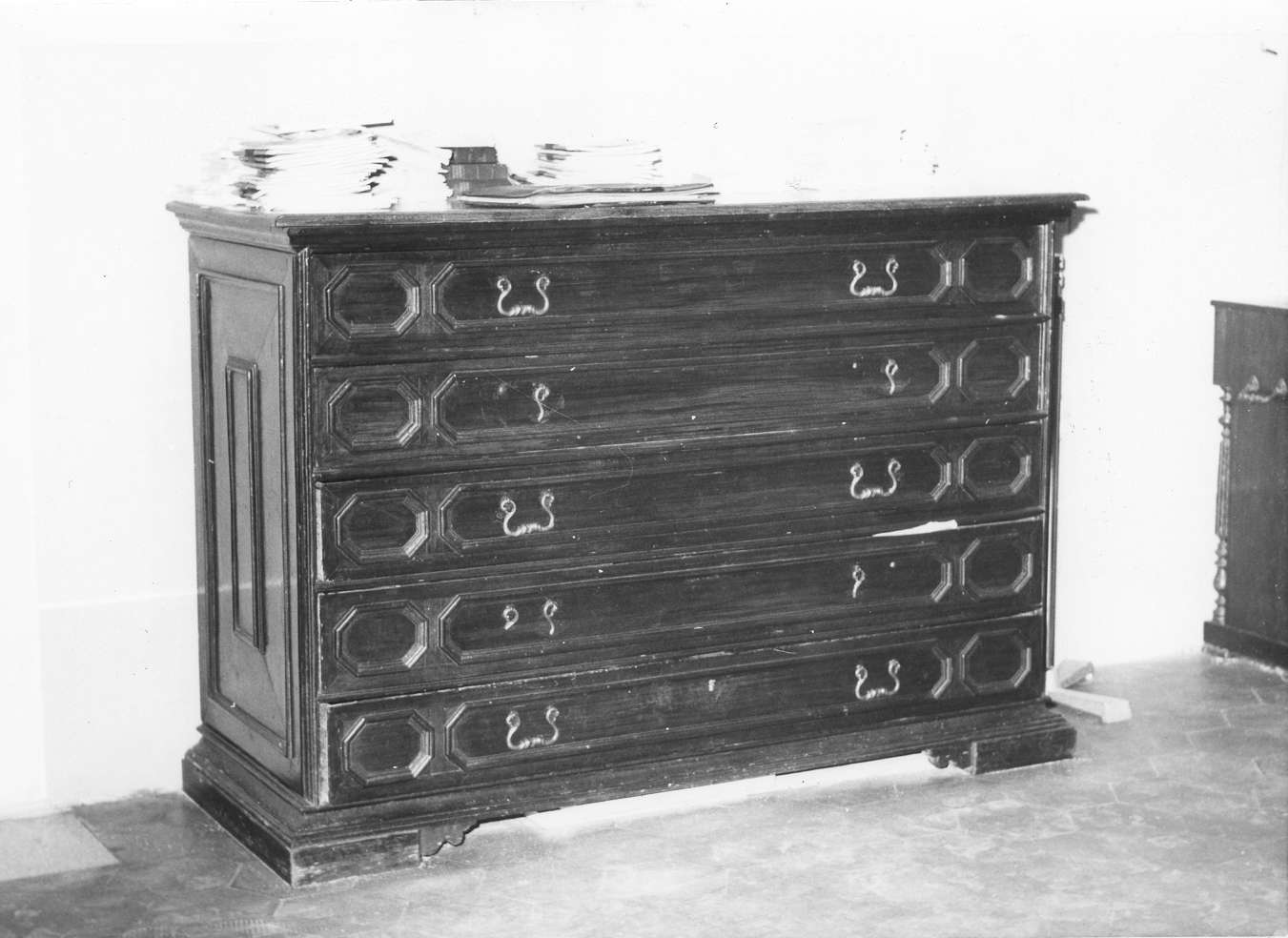 cassettone - manifattura reggiana (inizio sec. XVIII)