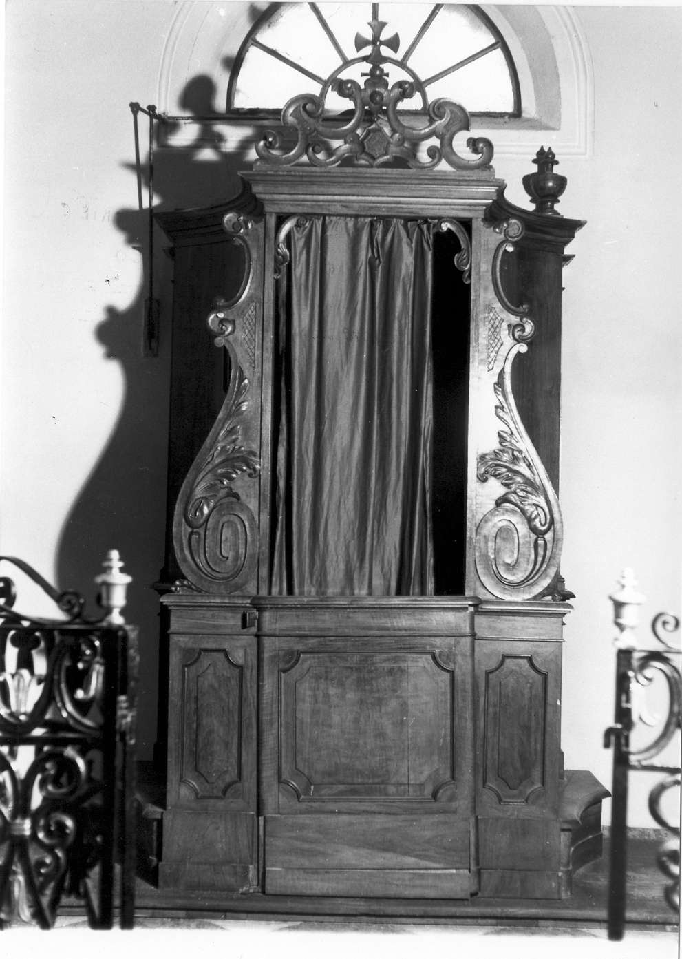 confessionale - manifattura reggiana (seconda metà sec. XIX)