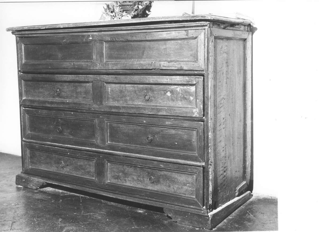 cassettone - manifattura reggiana (fine sec. XVII)