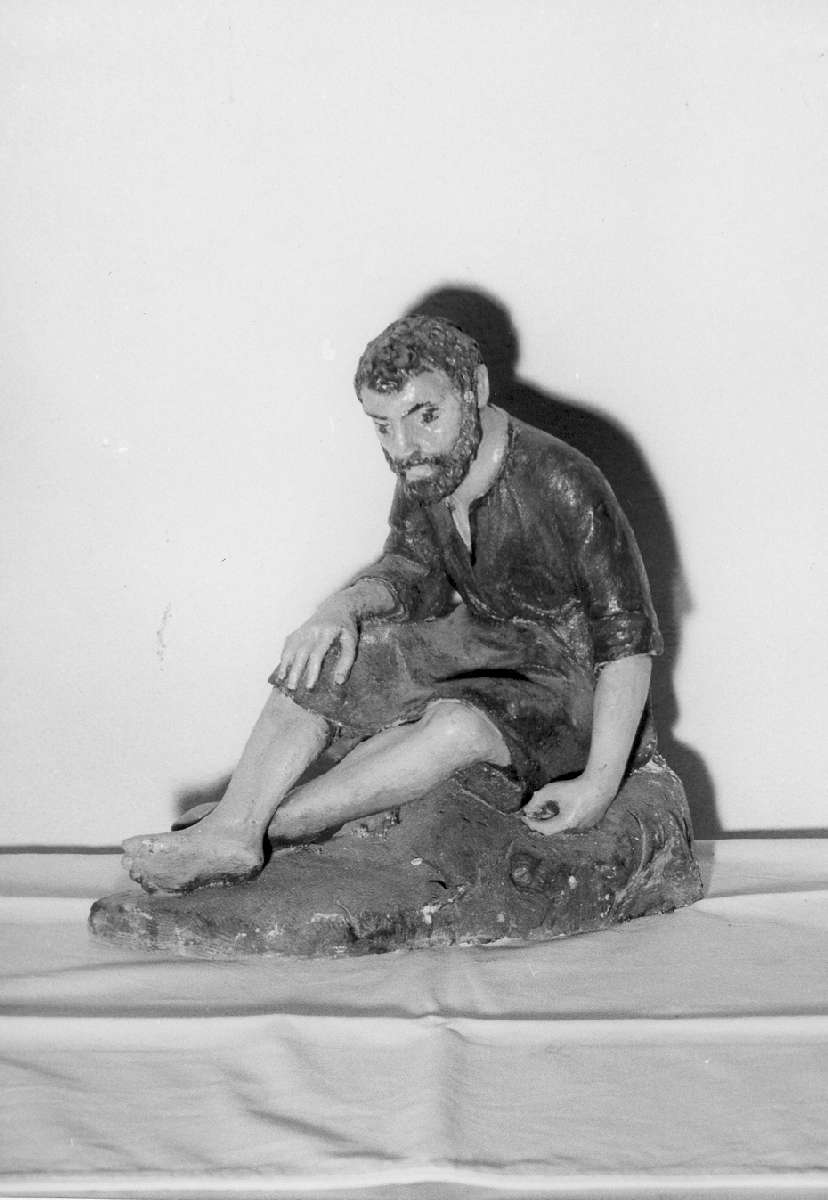 pastore seduto (statuetta di presepio, elemento d'insieme) di Bisi Ciro (attribuito) (fine sec. XIX)