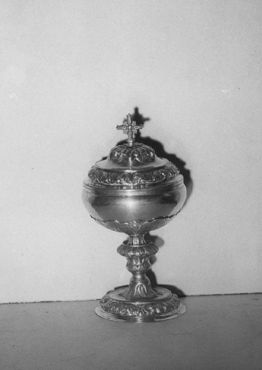 pisside - manifattura emiliana (prima metà sec. XVIII)