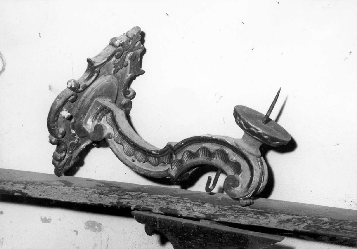 candeliere da parete di chiesa, serie - manifattura modenese (metà sec. XVIII)