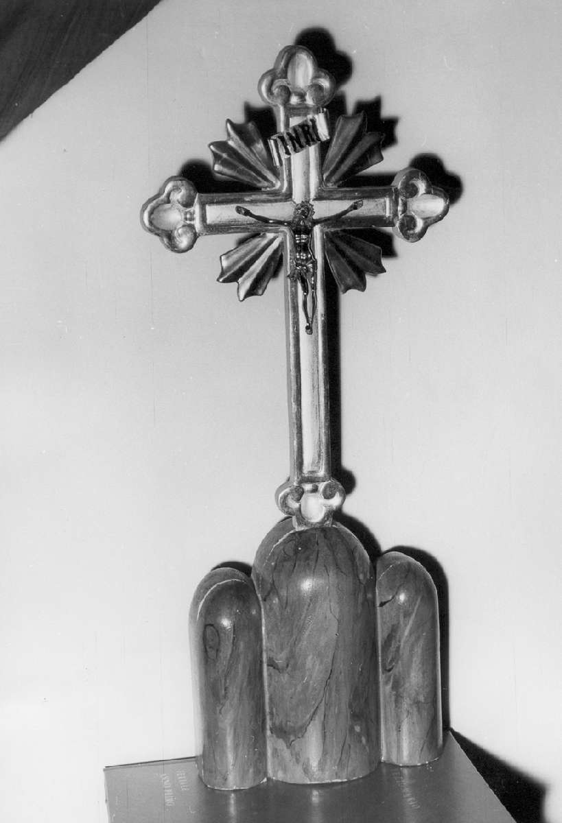 croce d'altare - manifattura emiliana (prima metà sec. XX)