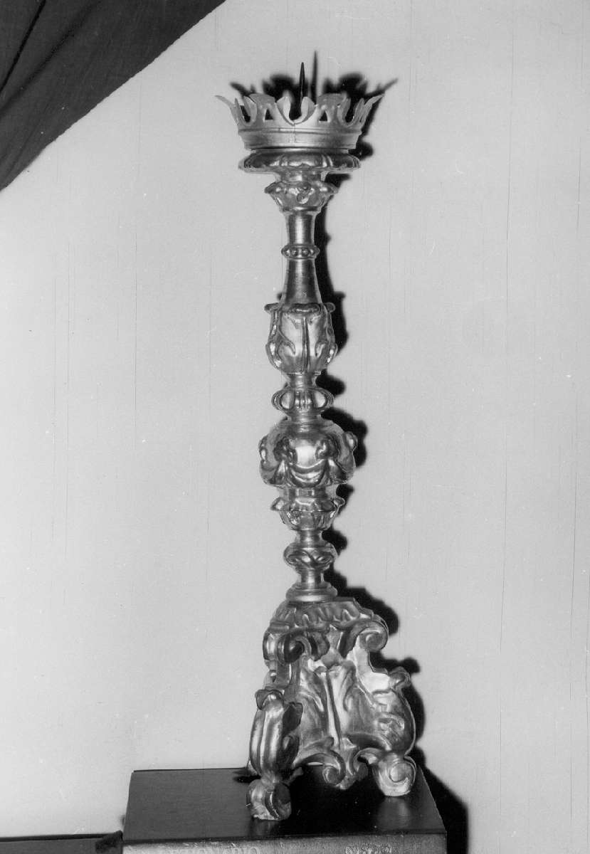 candeliere d'altare, serie - manifattura emiliana (seconda metà sec. XVIII)