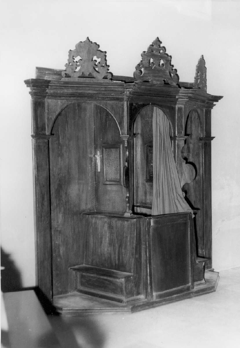 confessionale - manifattura modenese (seconda metà sec. XVIII)