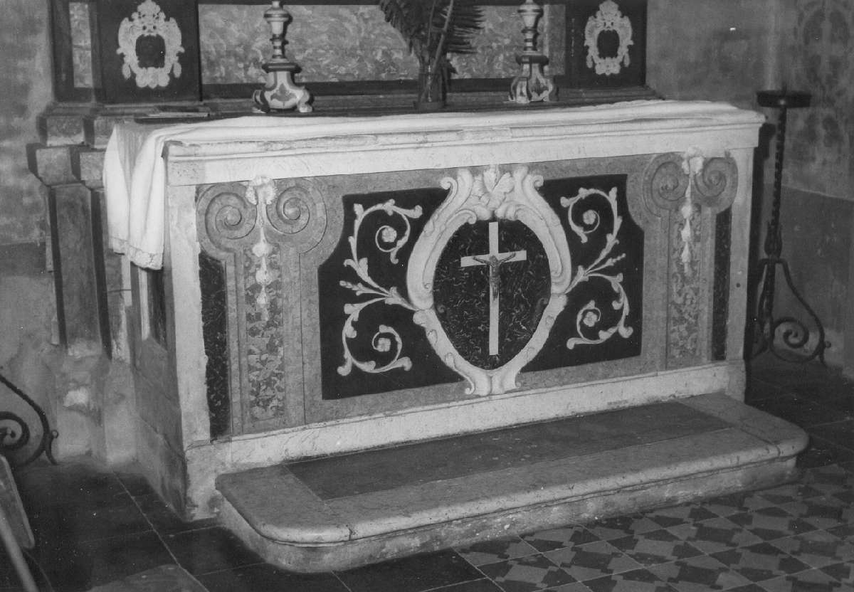 paliotto, elemento d'insieme - manifattura modenese (prima metà sec. XVIII)