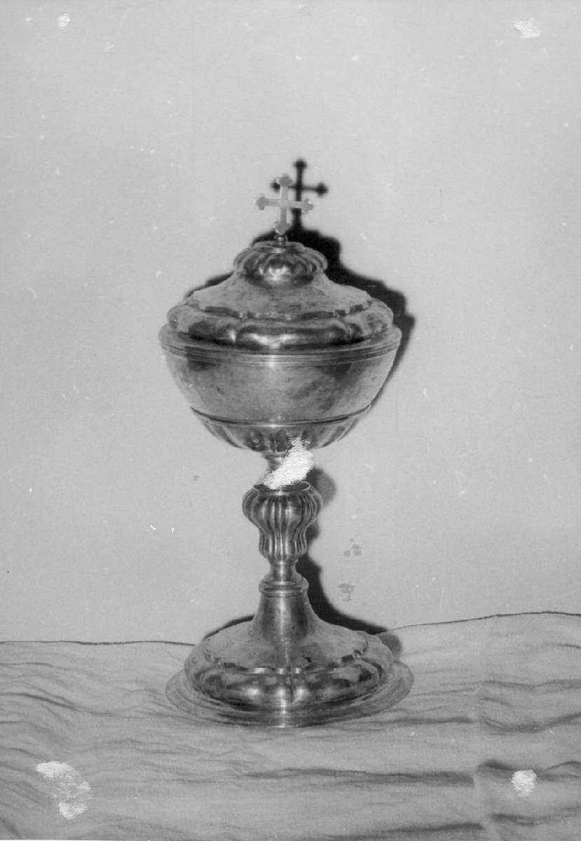 pisside - manifattura emiliana (prima metà sec. XVIII)