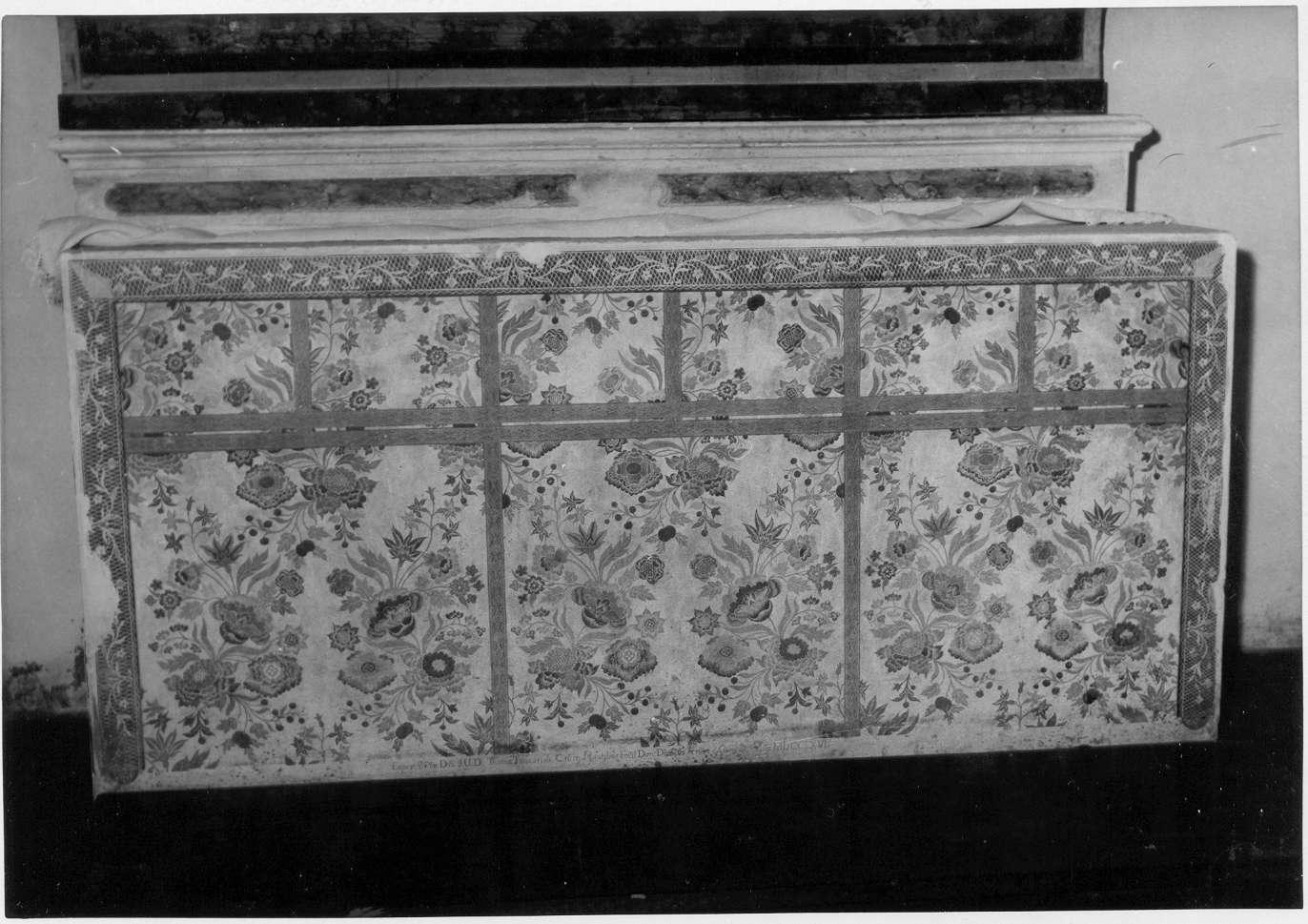 paliotto - a pannello piano - manifattura reggiana (sec. XVIII)