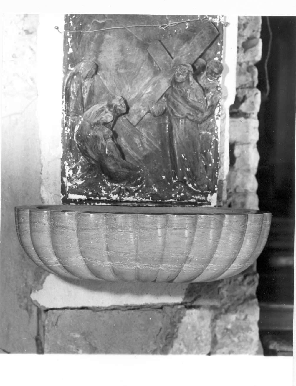 acquasantiera - a conchiglia - manifattura reggiana (sec. XVIII)