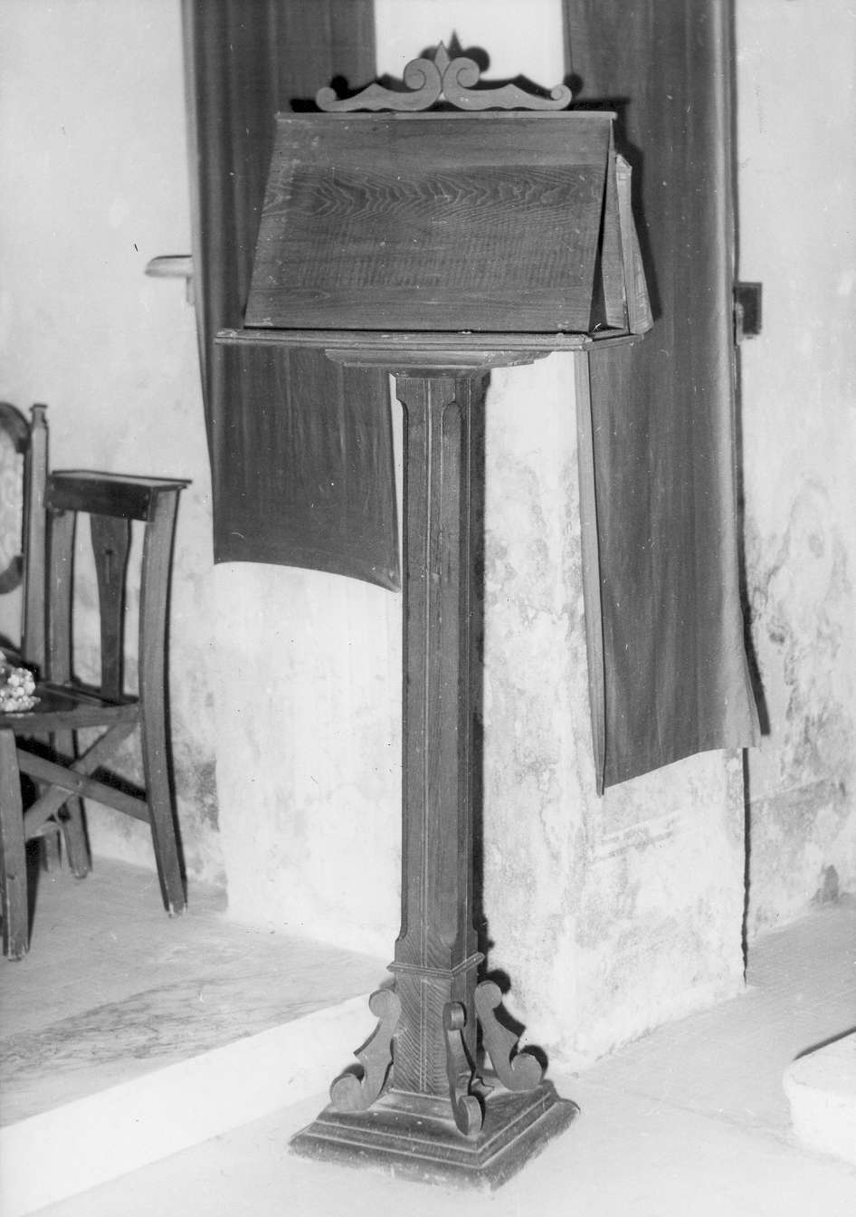 leggio a piede - manifattura reggiana (seconda metà sec. XIX)