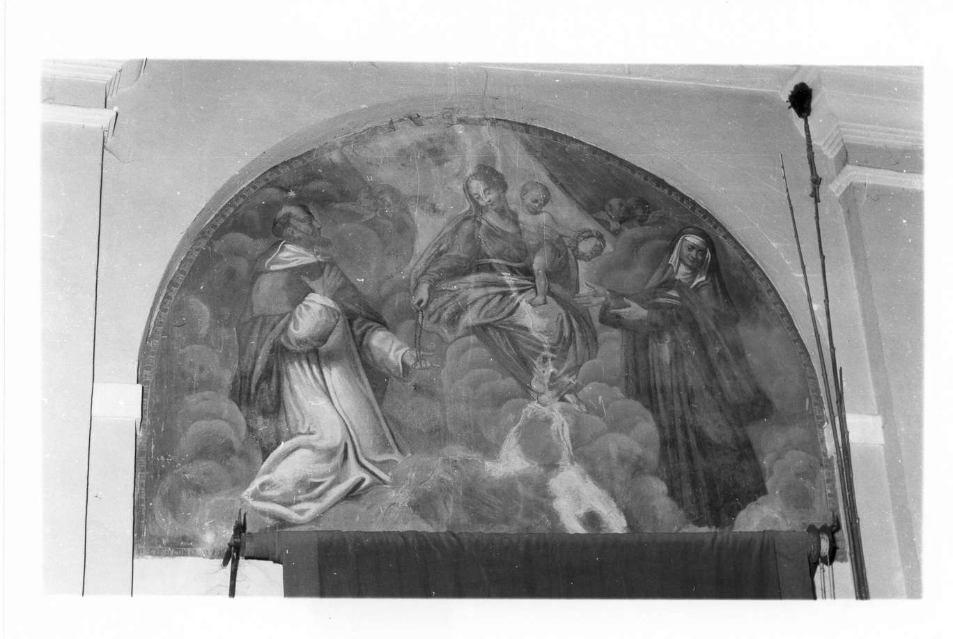 Madonna del Rosario con San Domenico e Santa Caterina (dipinto) - ambito emiliano-lombardo (seconda metà sec. XVII)