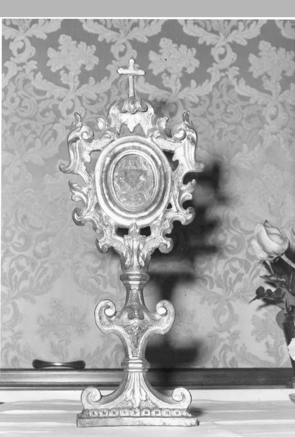 reliquiario - a ostensorio, serie - manifattura emiliana (seconda metà sec. XVIII)