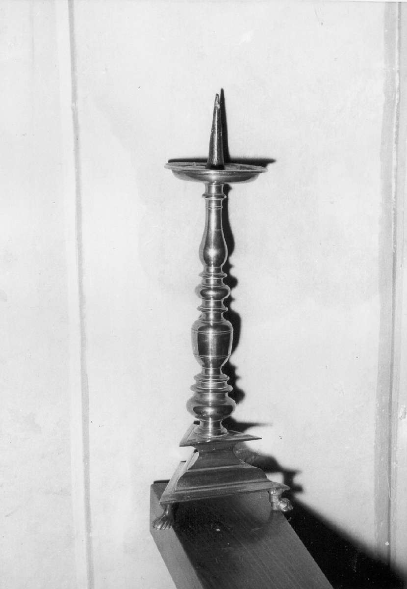 candeliere d'altare, serie - manifattura reggiana (secc. XVII/ XVIII)