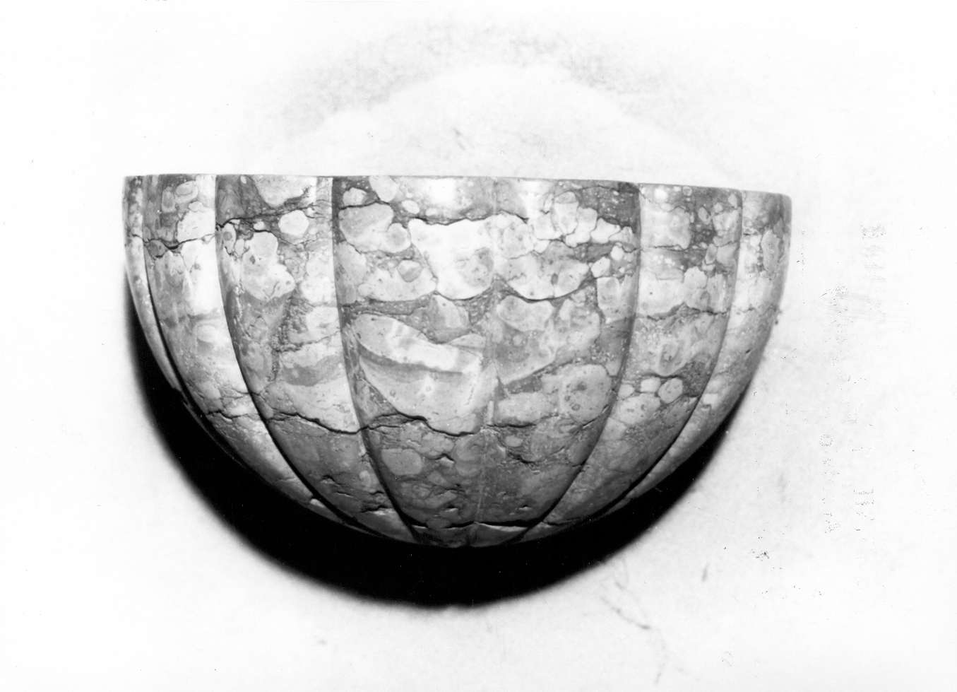 acquasantiera da parete, serie - manifattura reggiana (seconda metà sec. XVIII)