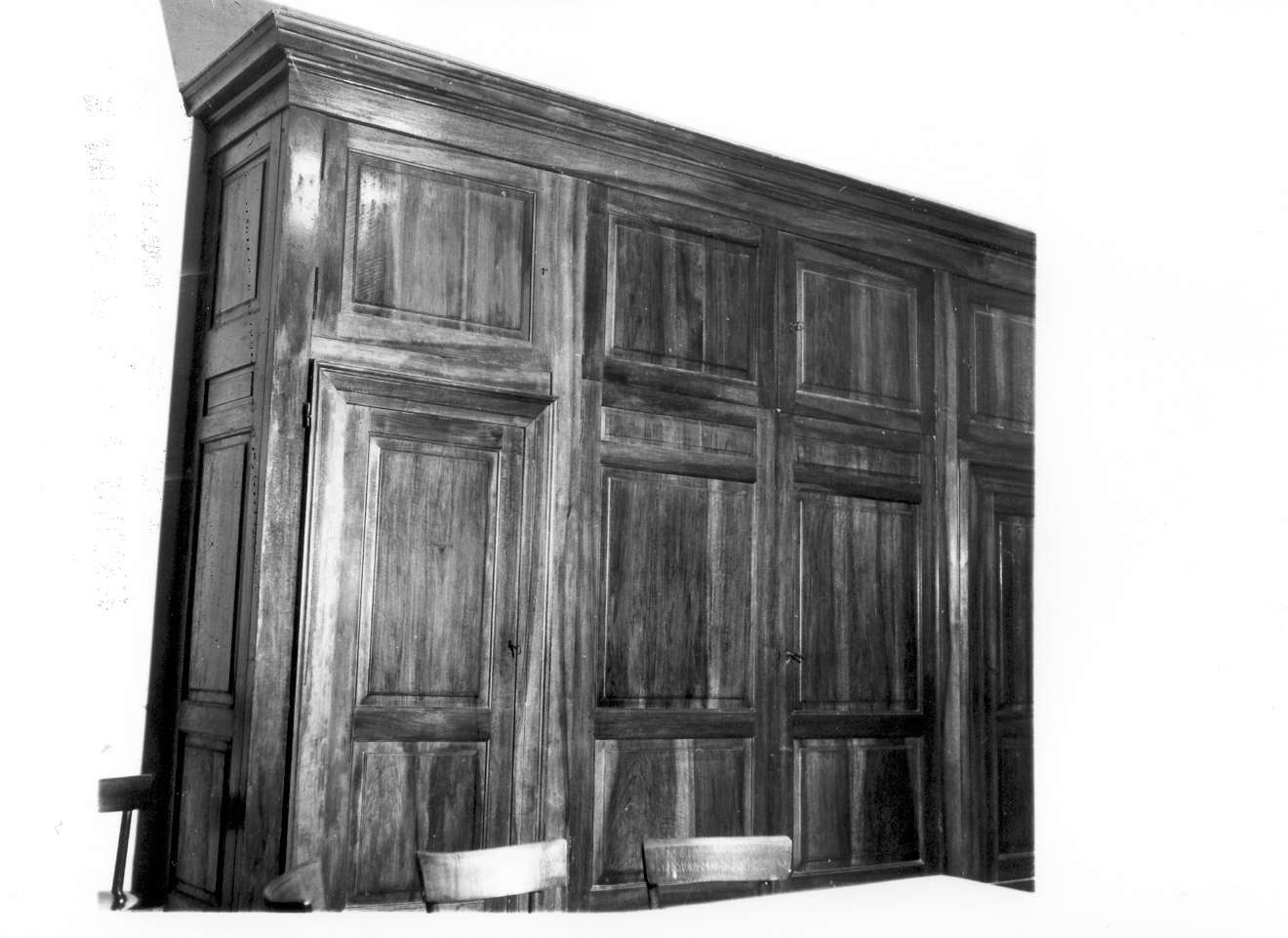 armadio - manifattura reggiana (metà sec. XIX)